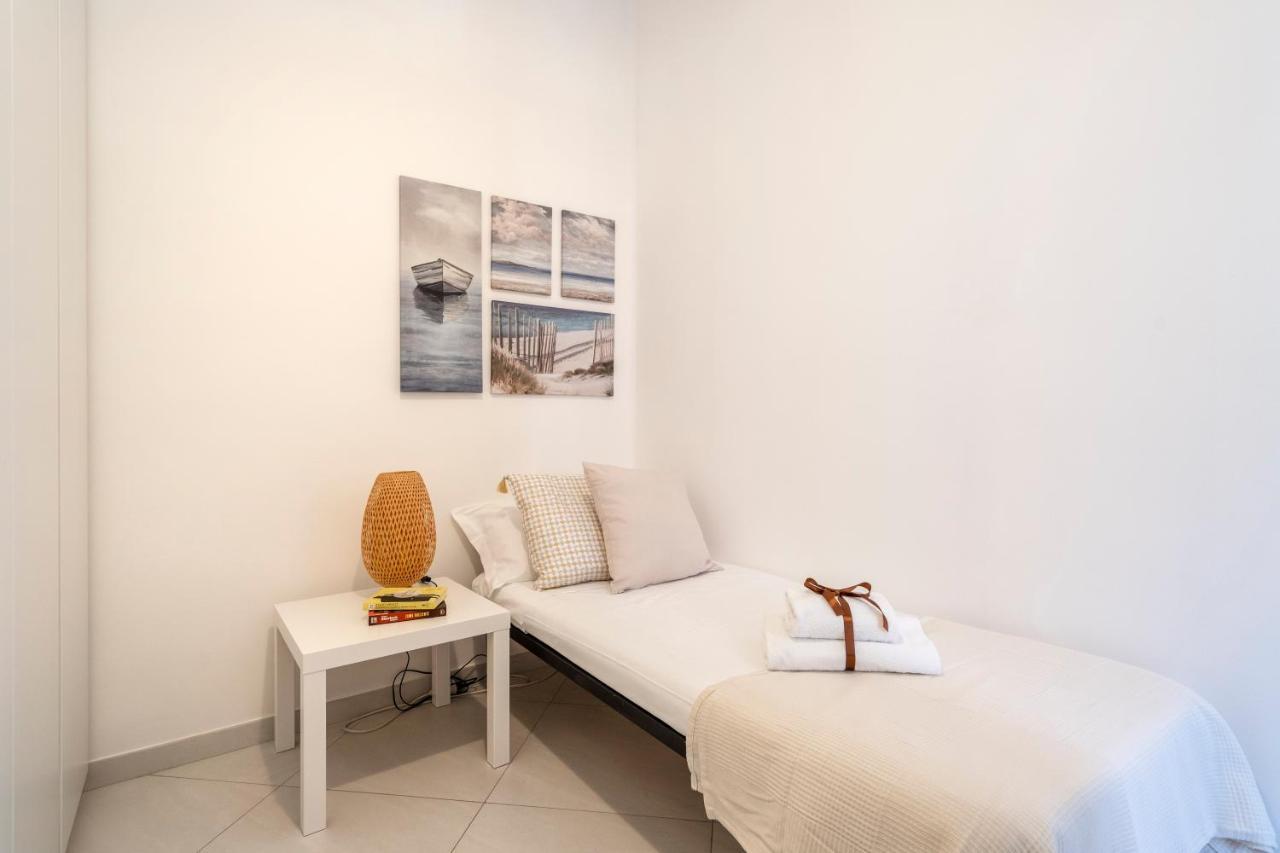 La Casa Di Gio - Stazione & Policlinico Apartment バーリ エクステリア 写真