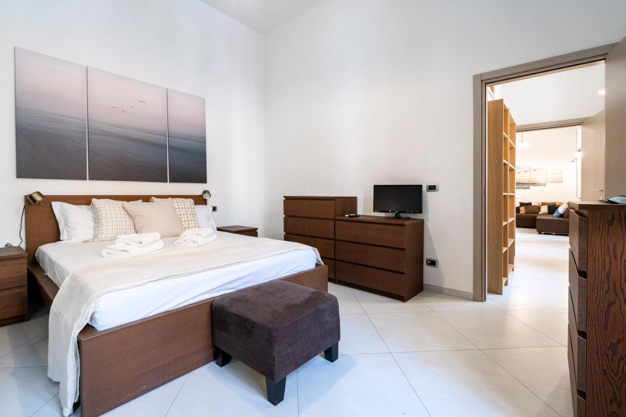 La Casa Di Gio - Stazione & Policlinico Apartment バーリ エクステリア 写真
